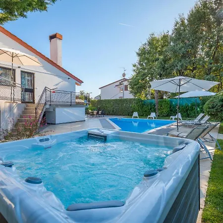 Vila Martimar With Pool And Hot Tub In Istria Rosini