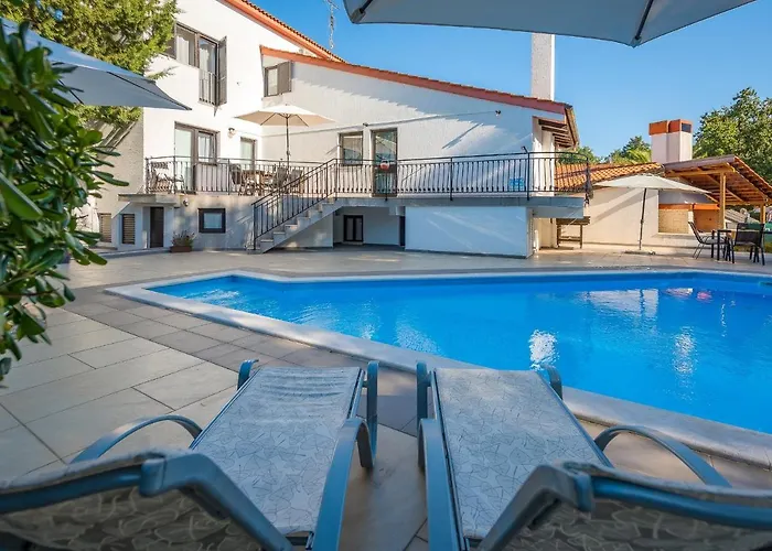 Вилла Martimar With Pool And Hot Tub In Istria