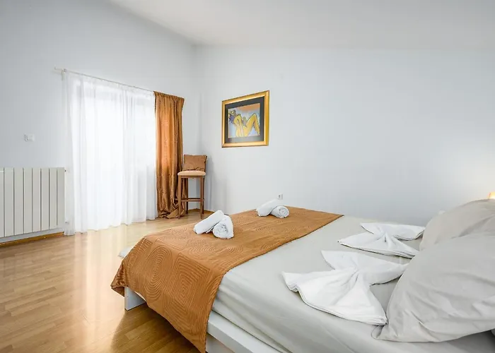 Villa Martimar With Pool And Hot Tub In Istria Rosini