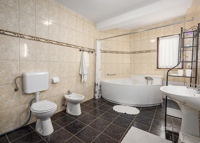 Martimar With Pool And Hot Tub In Istria Rosini