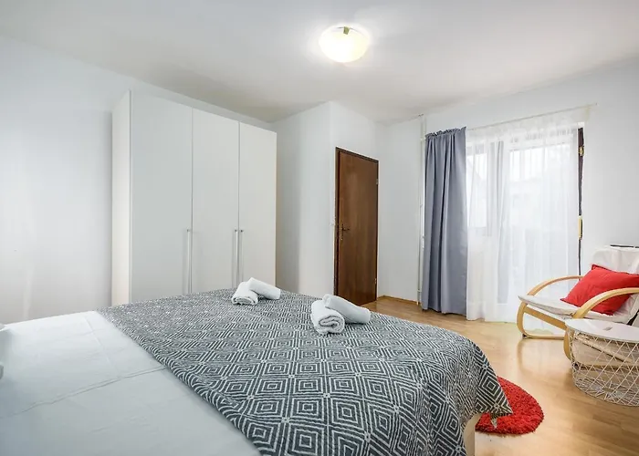 Martimar With Pool And Hot Tub In Istria Villa