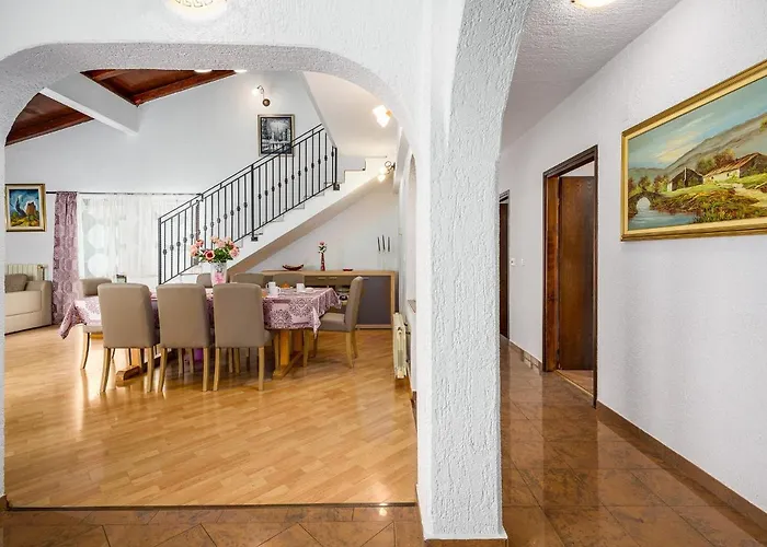 Villa Martimar With Pool And Hot Tub In Istria