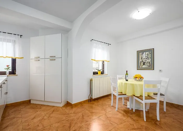 Martimar With Pool And Hot Tub In Istria Rosini