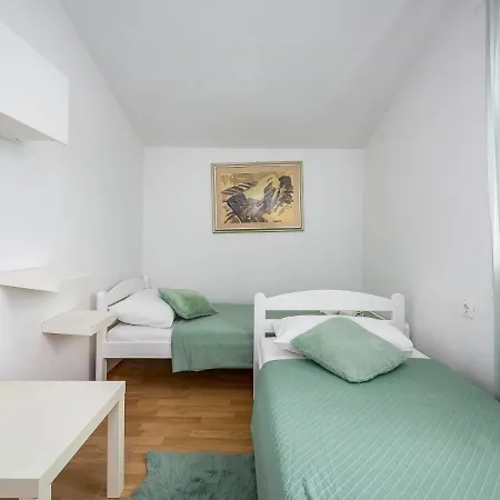 Martimar With Pool And Hot Tub In Istria