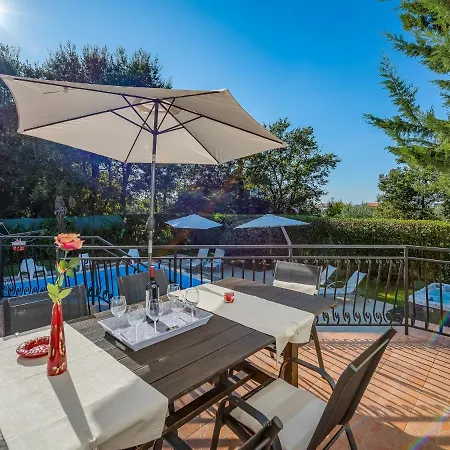 Martimar With Pool And Hot Tub In Istria Rosini